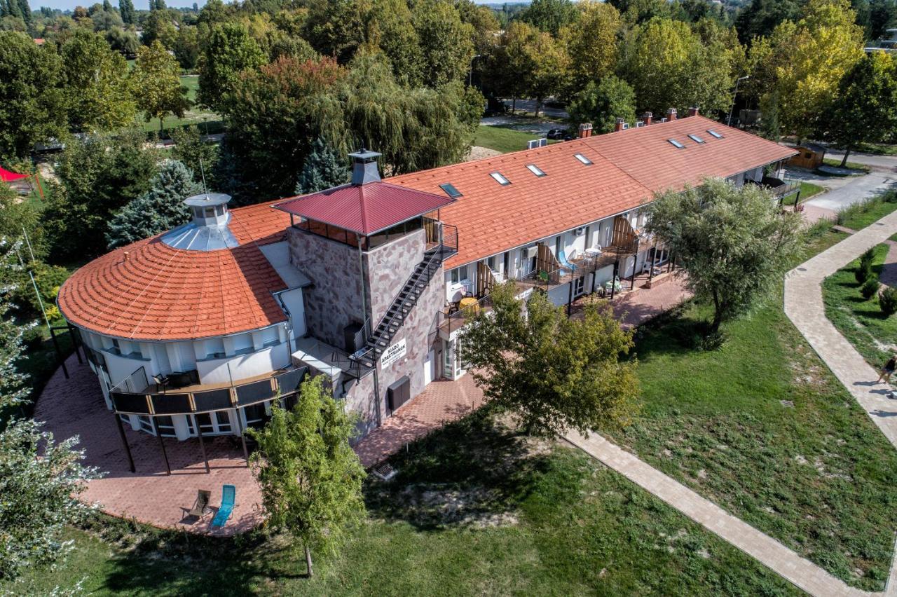 Zamardi Siraly Apartment Bagian luar foto