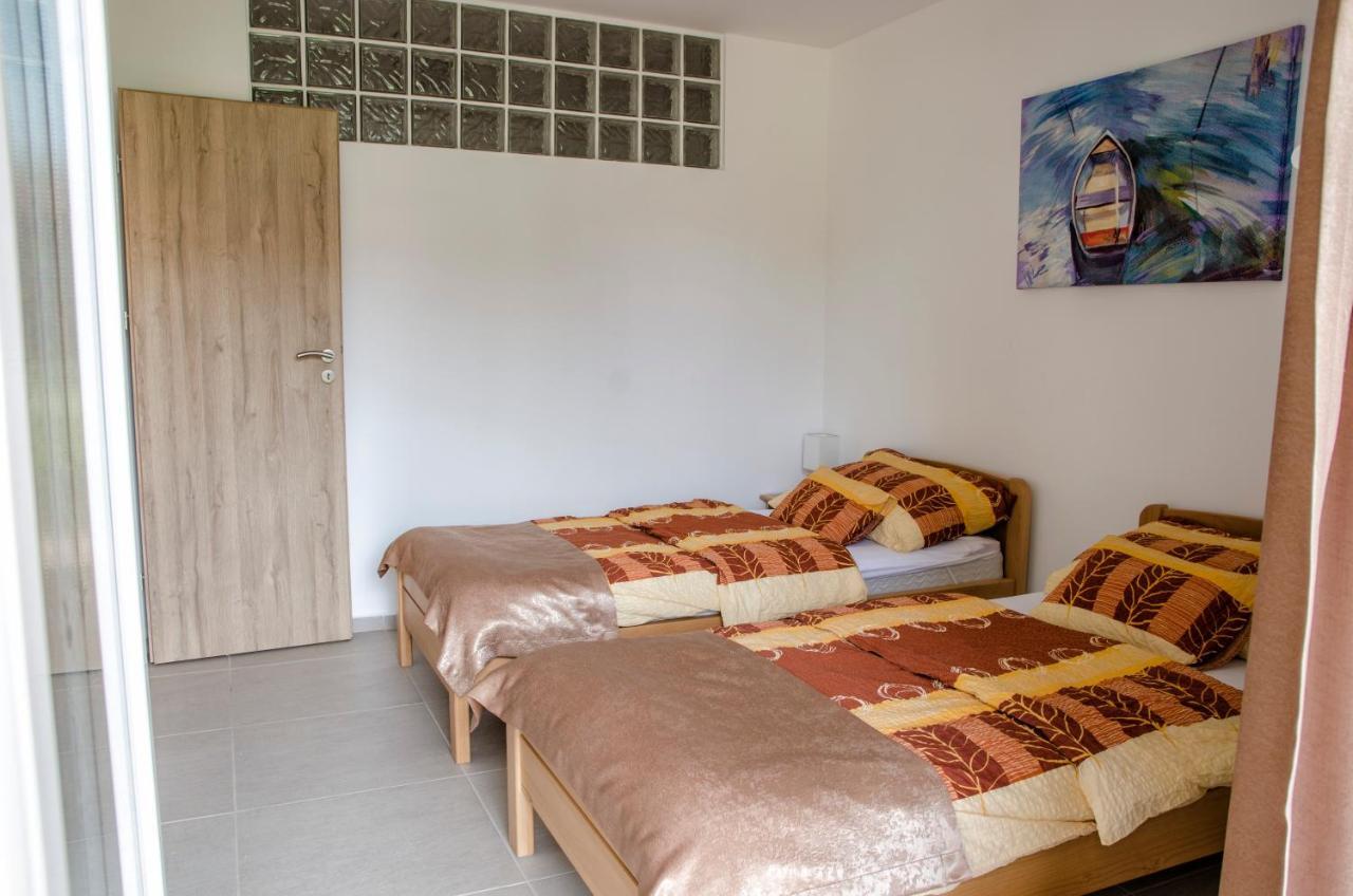Zamardi Siraly Apartment Bagian luar foto
